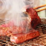 ひとりバーベキューの用意を始めたい。七輪でちんまりとやるのがいい