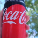 暑い日に外で飲むコーラうめー!…30代後半だから飲みきれないけど。
