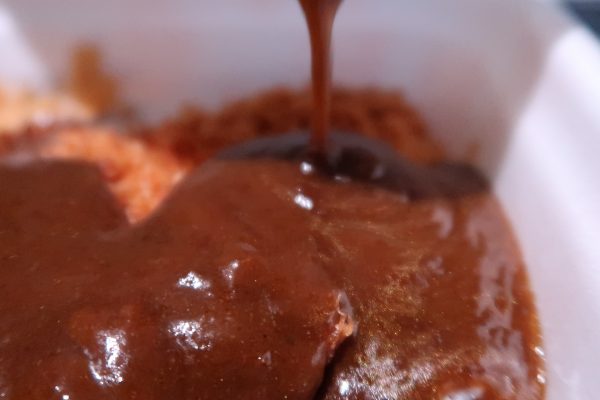 カツにカレーをかける